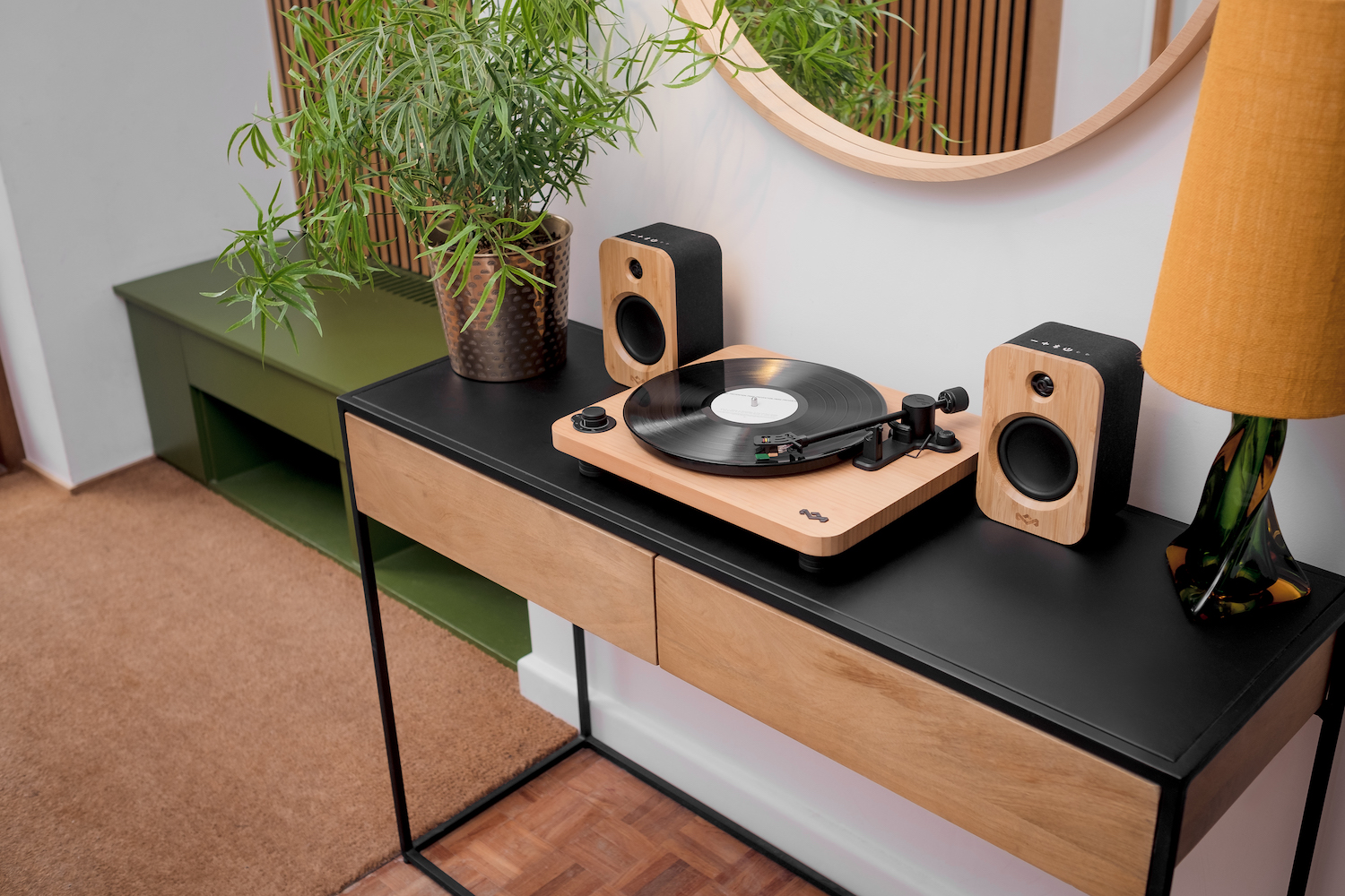 Protect your music collection and maintain the perfect condition of your Bluetooth turntable插图