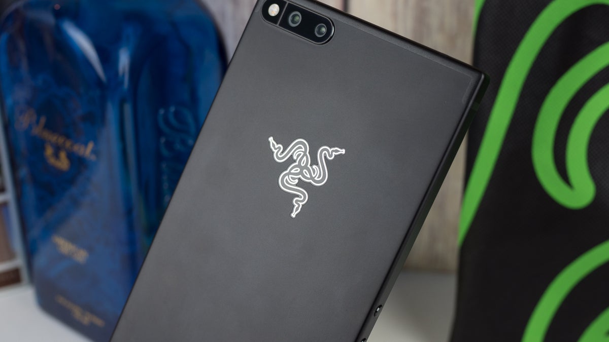 Essential Razer Phone 2 Cases for the Mobile Gamer缩略图